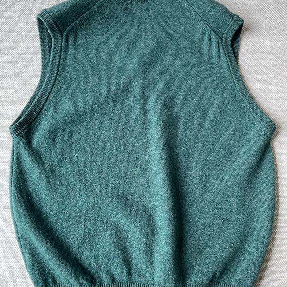Brooks Brothers 100% Lambwool Sweater Vest Made In England — Size S - Picture 4 of 6